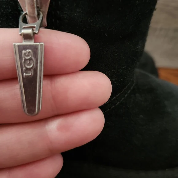Toddler Size 6 Black Ugg Boots - Picture 3 of 7